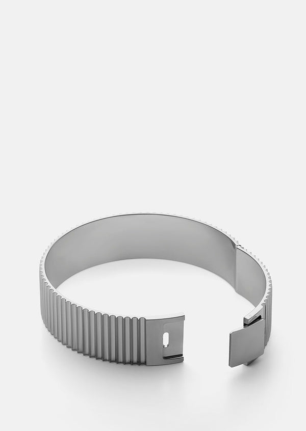 Ribbed Clasp Bangle