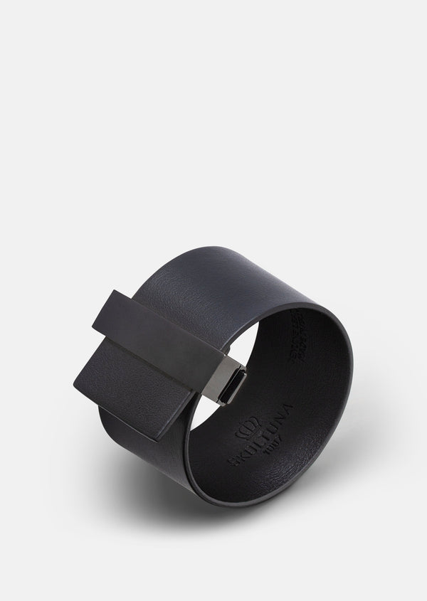 Clasp Bracelet - Black