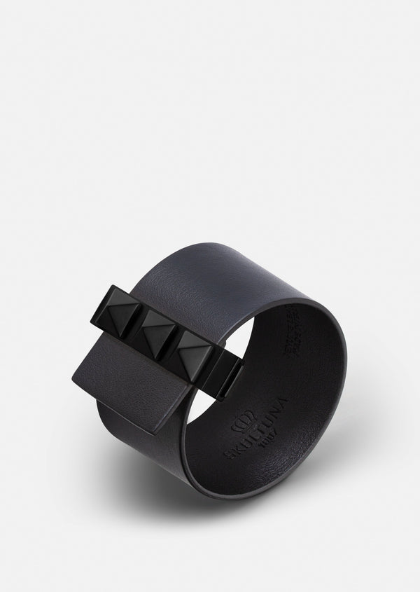 Clasp Rivets Bracelet - Black